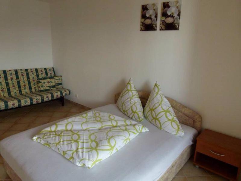 Apartmani Ivanic Vir Exteriör bild