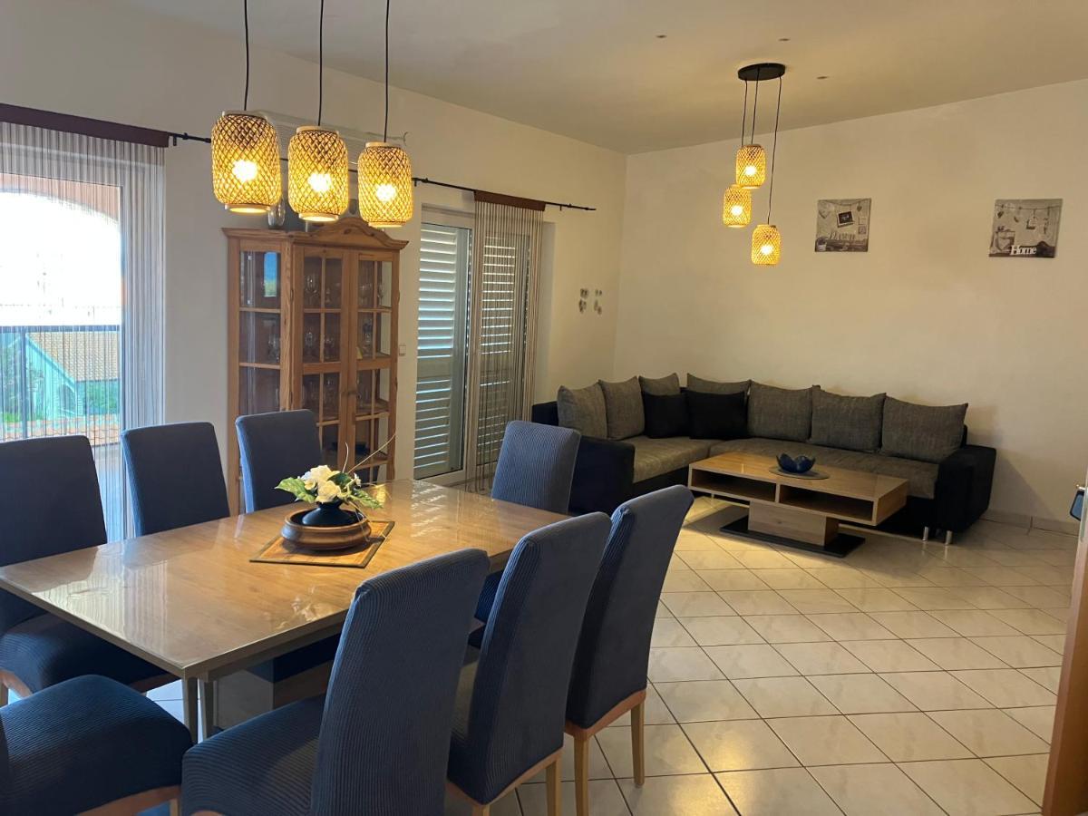 Apartmani Ivanic Vir Exteriör bild