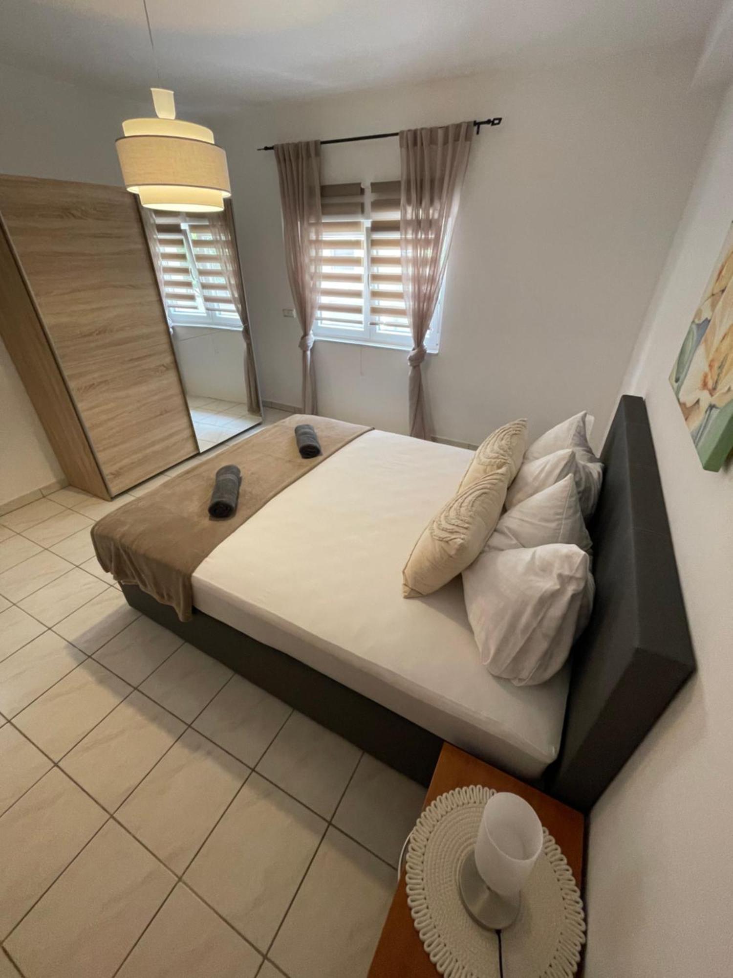Apartmani Ivanic Vir Exteriör bild